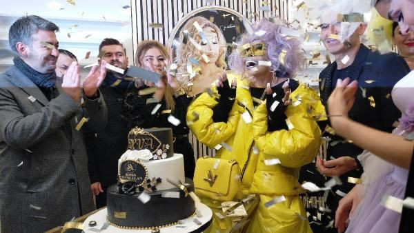 Yanına çağırıp 'seni yarın Hakkari'ye sürerler' deyip uyardı! Bülent Ersoy Anıtkabir sessizliğini bozdu: Gece yatarken... - Resim: 3