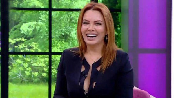 Gözyaşlarına boğuldu canlı yayını terk etti! Yıllar sonra öğrendiği gerçek Pınar Eliçe'ye şoka uğrattı - Resim: 1