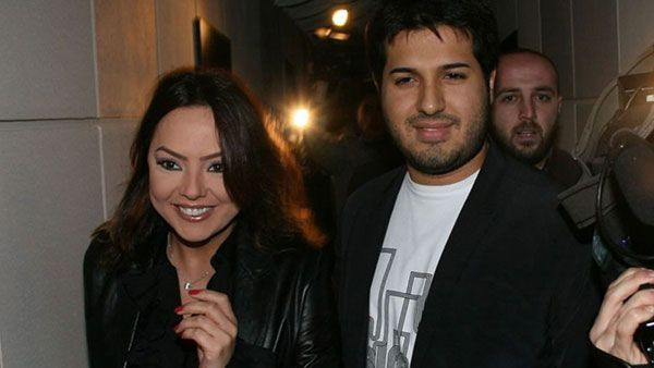 Yıllardır görüşmüyorlardı! Ebru Gündeş'in kimsenin bilmediği kız kardeşi herkesi şok etti - Resim: 2