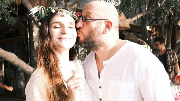 Yaş farklarıyla olay olmuşlardı! Meriç Aral ve Serkan Keskin tatilde aşka geldiler - Resim: 1