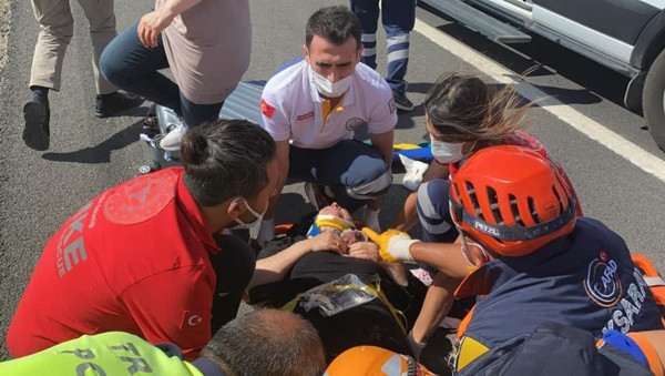 Aksaray'da feci kazada araçta sıkıştı! Acılar çekmesine rağmen tek bir şey sordu - Resim: 0