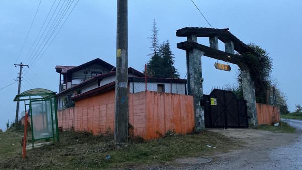 Sakarya'da genç kadının otel odasına giren çalışan şok oldu: Yatakta... - Resim: 0