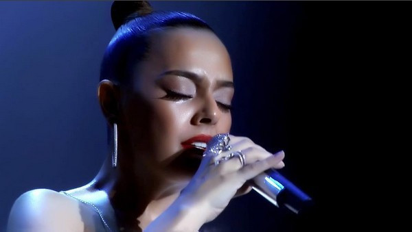 Ebru Gündeş lüks yaşamı bıraktı son haline bakın! - Resim: 4