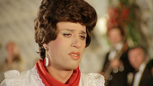 Şabaniye’de Kemal Sunal’ın söylediği şarkıları okuyan Tijen Erman ortaya çıktı - Resim: 1