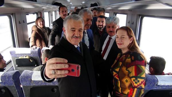 Ulaştırma Bakanı Arslan da o modaya uydu! - Resim: 1