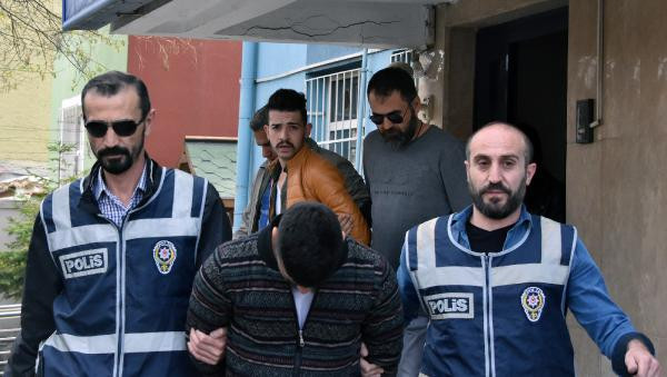 Tuzak kurdu sevgilisinin eski erkek arkadaşından intikam aldı - Resim: 1