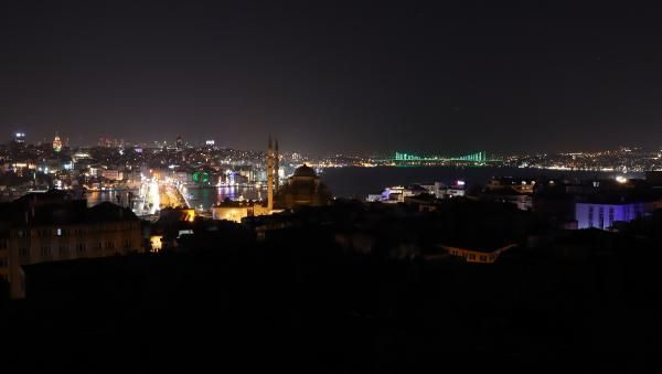 Çamlıca Camii'ndeki ışık testleri görsel şölen oluşturdU - Resim: 2