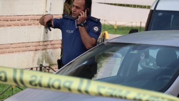 İstanbul'un göbeğinde güpegündüz silahlı soygun! 5 Kilo altını çalıp kayıplara karıştılar - Resim: 4