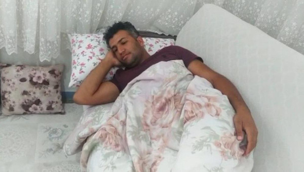 Şanlıurfa'da aşı yaparken bu hale geldi: Ölümden döndü, yatağa bağlı bir halde yaşıyor - Resim: 0