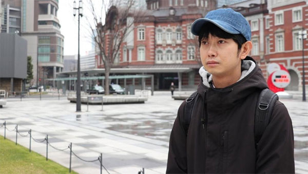 Herkesin hayalini yaşıyor! 'Hiç adam' hiçbir iş yapmacadan binlerce dolar kazanıyor - Resim: 0