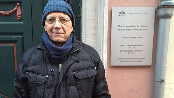 Attila Özdemiroğlu için ünlü isimler yasta! İşte mesajlar - Resim: 1