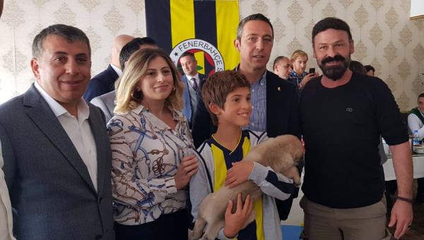 Ali Koç'a bir çift kangal köpeği yavrusu hediye edildi - Resim: 2