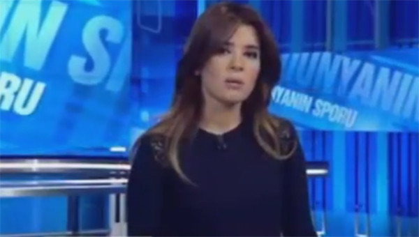 Canlı yayında birden soyunmaya başlayınca... - Resim: 3