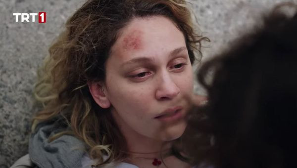 Masumlar Apartmanı'ndan ayrıldı sürprizle herkesi şaşırttı! Farah Zeynep Abdullah olay oldu - Resim: 4