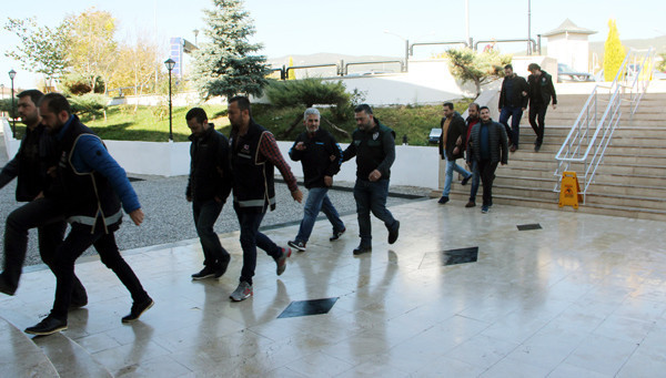 Flaş Bylock gözaltıları! Polis, öğretmen, hakim ve memurlar... - Resim: 1