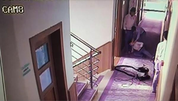 Öğrenci yurdunda feci ölüm! Anne görüntüleri izleyince şoke oldu - Resim: 3