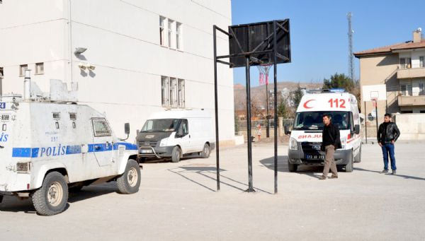 Cizre'de okulda patlama - Resim: 4