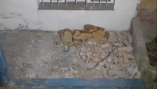 Karabük'te balkon keyfinin sonu kötü bitti! Hastanelik oldular - Resim: 1