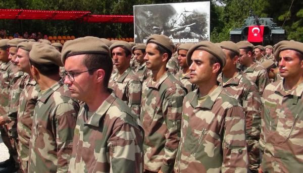 Alper Potuk'un tezkere sevinci! Asker hali olay - Resim: 1