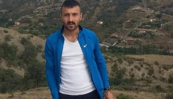 Çorum'da ortalık savaş alanına döndü! Ölü ve yaralılar var - Resim: 0