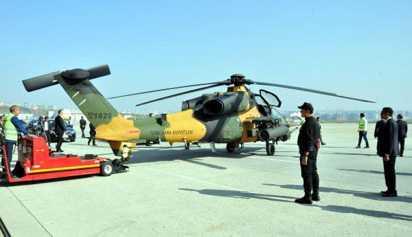  Atak helikopteriyle İstanbul turu attı - Resim: 2