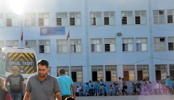 Pes artık! Öğrencinin çantasından çıkan şoke etti - Resim: 2