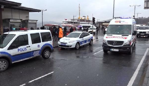 Ölümle burun buruna geldi! Yaşlı kadın vapurdan denize düştü - Resim: 2