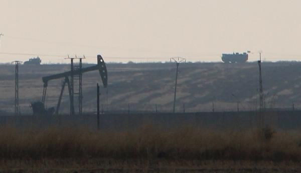 Rus askerleri Kamışlı'daki petrol kuyularını böyle koruyor - Resim: 3