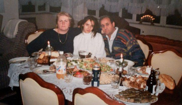 Ünlü işadamı gayrimeşru kızından mal kaçırırken yakalandı! Mallarına haciz kondu! - Resim: 2