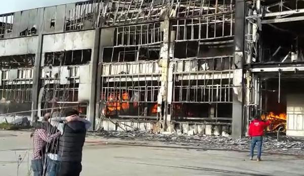 Dev fabrika küle döndü! - Resim: 3