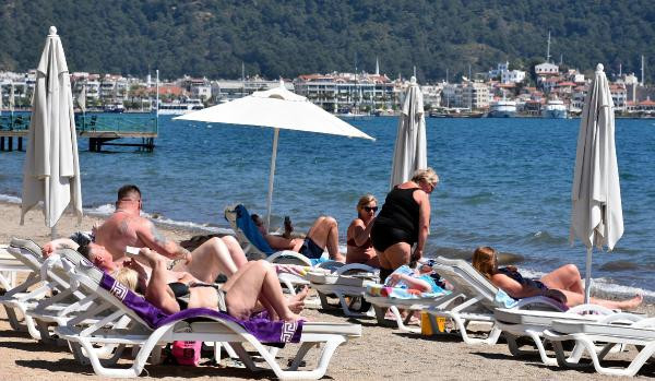 Sıcaklar arttı Ruslar Türkiye'ye akın etti! - Resim: 2