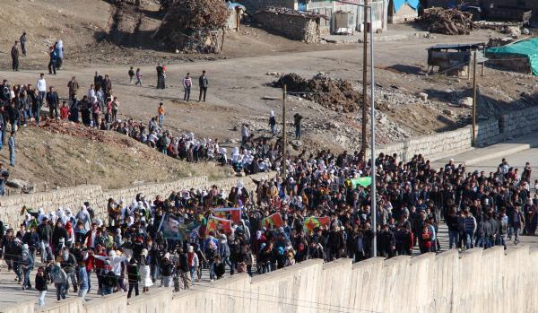 Etekli PKK yandaşları - Resim: 2