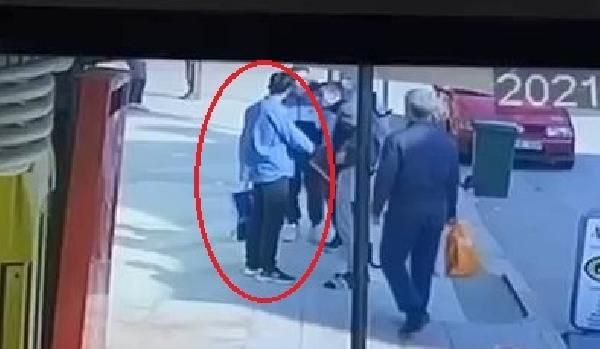 Bursa'da büyük terbiyesizlik! Suriye uyruklu kişi Türk bayrağını yere serip üzerine bastı gözaltına alındı - Resim: 3