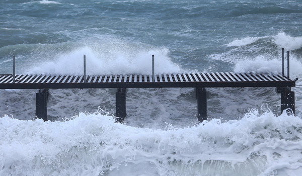 Antalya ve Muğla'da fırtına çatıları ve seraları uçurdu işte son durum - Resim: 3