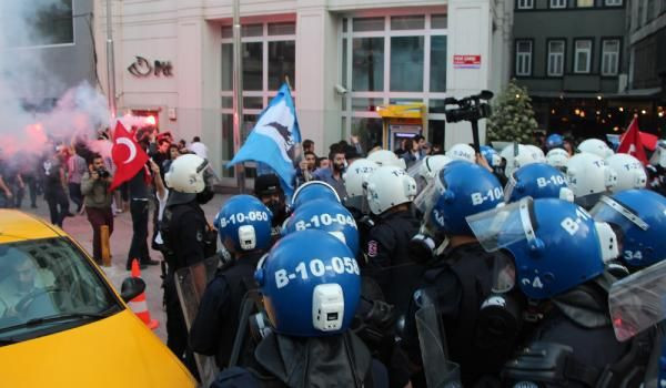 Alperenler'e gazlı müdahale - Resim: 2