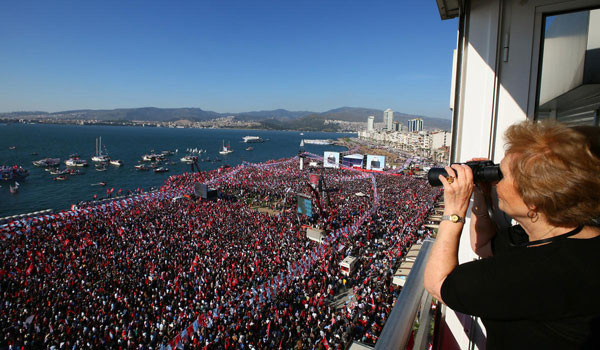 İzmirliler Kılıçdaroğlu'nu böyle karşıladı - Resim: 1