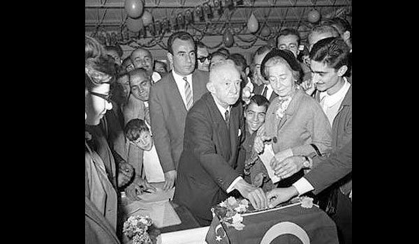 Türk siyasetinin şiddet mağduru ünlüleri - Resim: 3