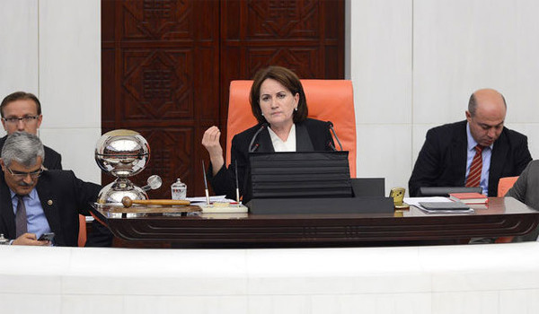 CHP'li Genç'e sırtını döndü - Resim: 2