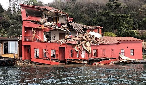 Tarihi yalıya çarpan geminin sahibinin ödeyeceği miktar belli oldu - Resim: 1
