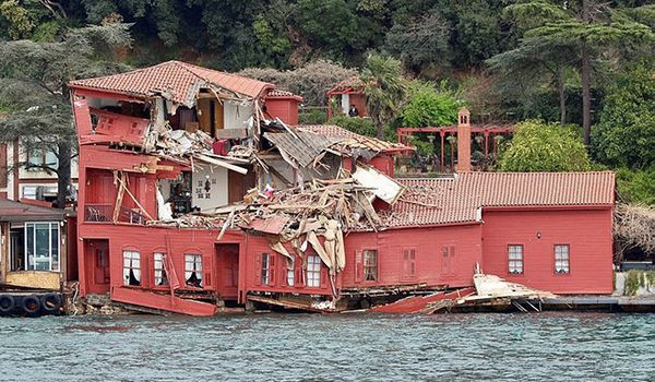 Tarihi yalıya çarpan geminin sahibinin ödeyeceği miktar belli oldu - Resim: 2