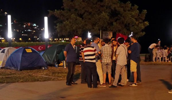 Bıçaklarla gelip çadırları bastılar - Resim: 3