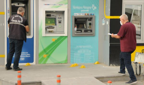 Kayseri'de ATM'den para çekmeye gidince olanlar oldu! Bir anda... - Resim: 0