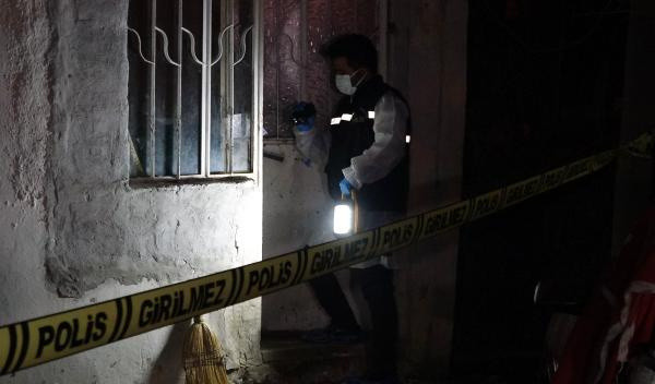 Antalya'da 24 yaşındaki Ayşegül evinde ölü bulundu - Resim: 0