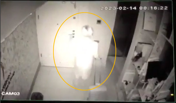 Adnan Oktar kediciklerinin 2 rekatlık namazı! Ceylan Özgül kimdir - Resim: 2