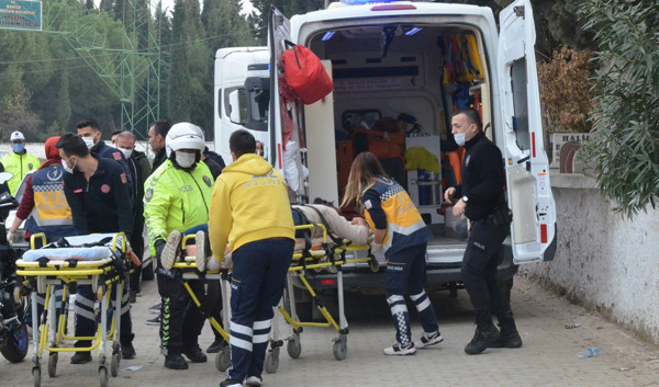 Manisa'da abisini ve yengesini mezarlıkta vurdu! Bakın sebebi neymiş - Resim: 0