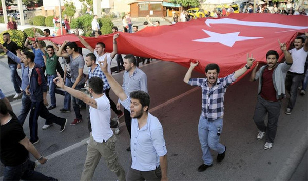 Türkiye bayrağına sahip çıktı! - Resim: 1