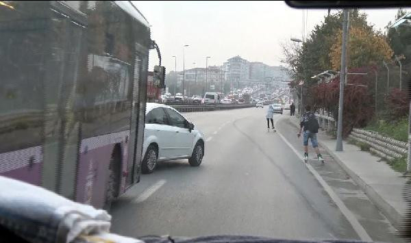 Patenli öğrenciler ölüme meydan okudu! İETT otobüsüne... - Resim: 1