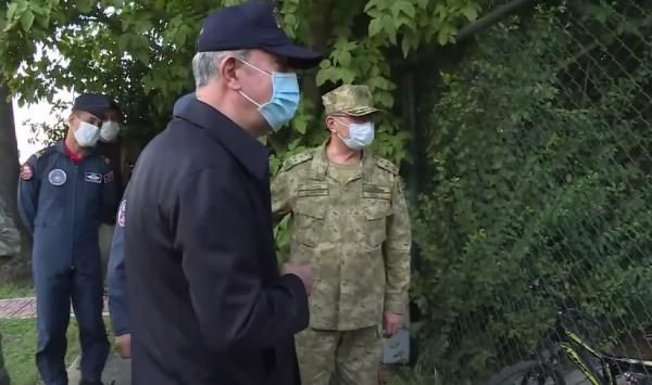 Bakan Hulusi Akar'dan İzmir'de çocukların asker selamına karşılık renkli görüntüler - Resim: 4