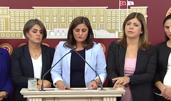 YPG'ye operasyon başladı, HDP'de moraller bozuldu - Resim: 0