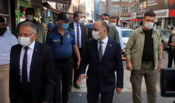 Kayseri'de açık alanda sigara içenlere kesilecek ceza belli oldu - Resim: 0